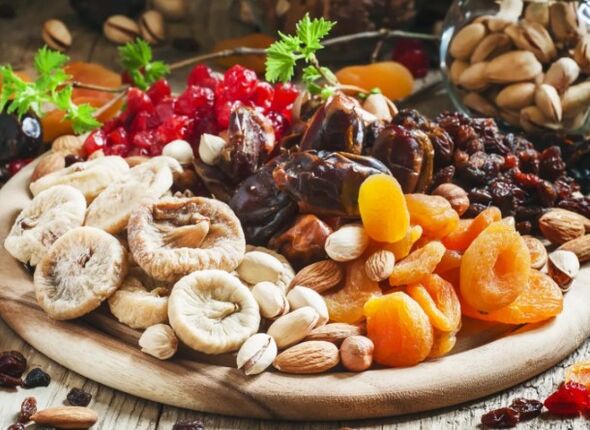 Intxaurrak eta fruitu lehorrak