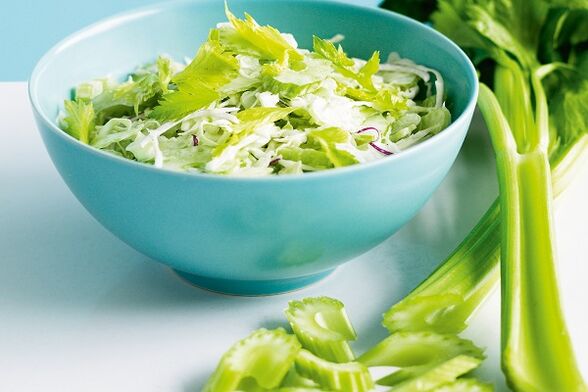 barazki entsalada potentziarako belarrekin